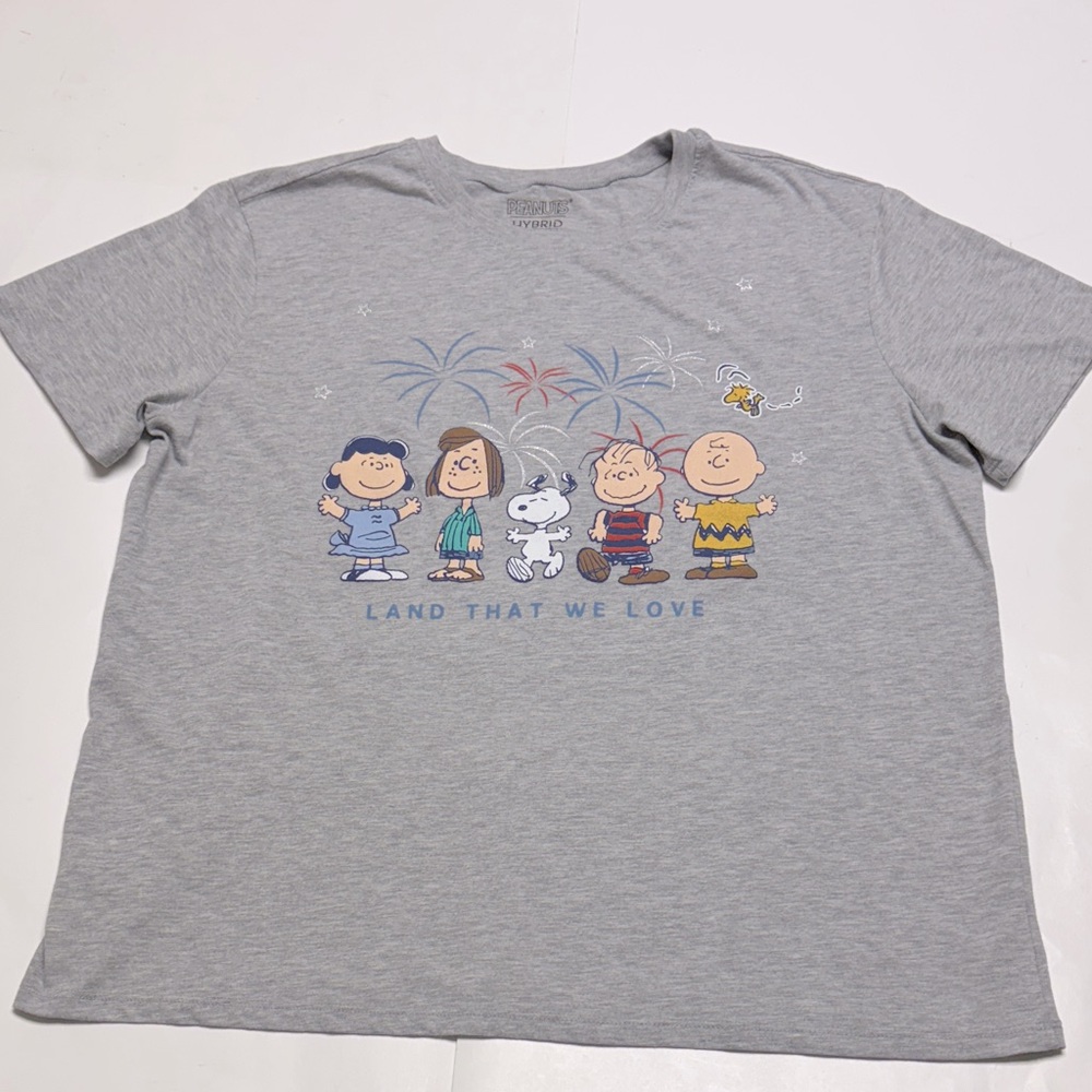 Peanuts 4TH of July Land That We Love Hybrid Tshirt size large